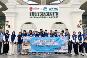 Cover_News_Gotacorp_Keberangkatan_SMP_Islam_Al_Azhar_26_Yogyakarta Cover_News_Gotacorp_Keberangkatan_SMP_Islam_Al_Azhar_26_Yogyakarta