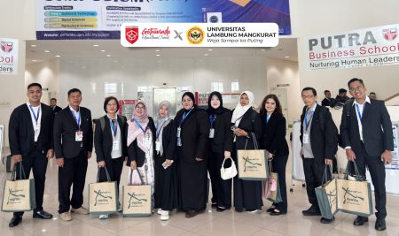 Berkolaborasi dengan PT Gistrav Ontrip Asia, Universitas Lambung Mangkurat Sukses Jalankan Program International Community Service di Malaysia